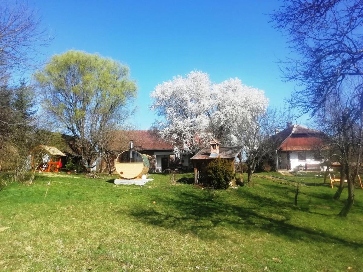 Fecskefeszek Vendeghaz Oriszentpeter Hotel Buitenkant foto