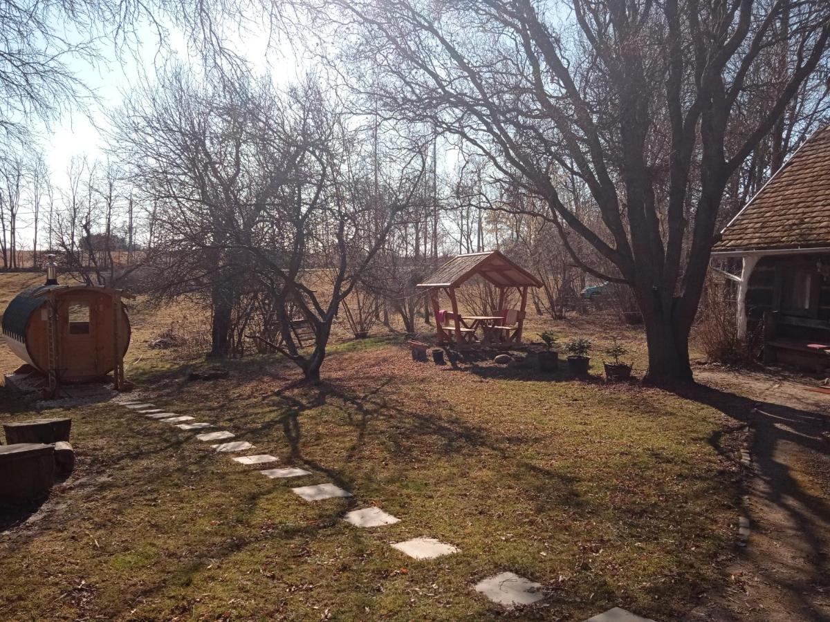 Fecskefeszek Vendeghaz Oriszentpeter Hotel Buitenkant foto