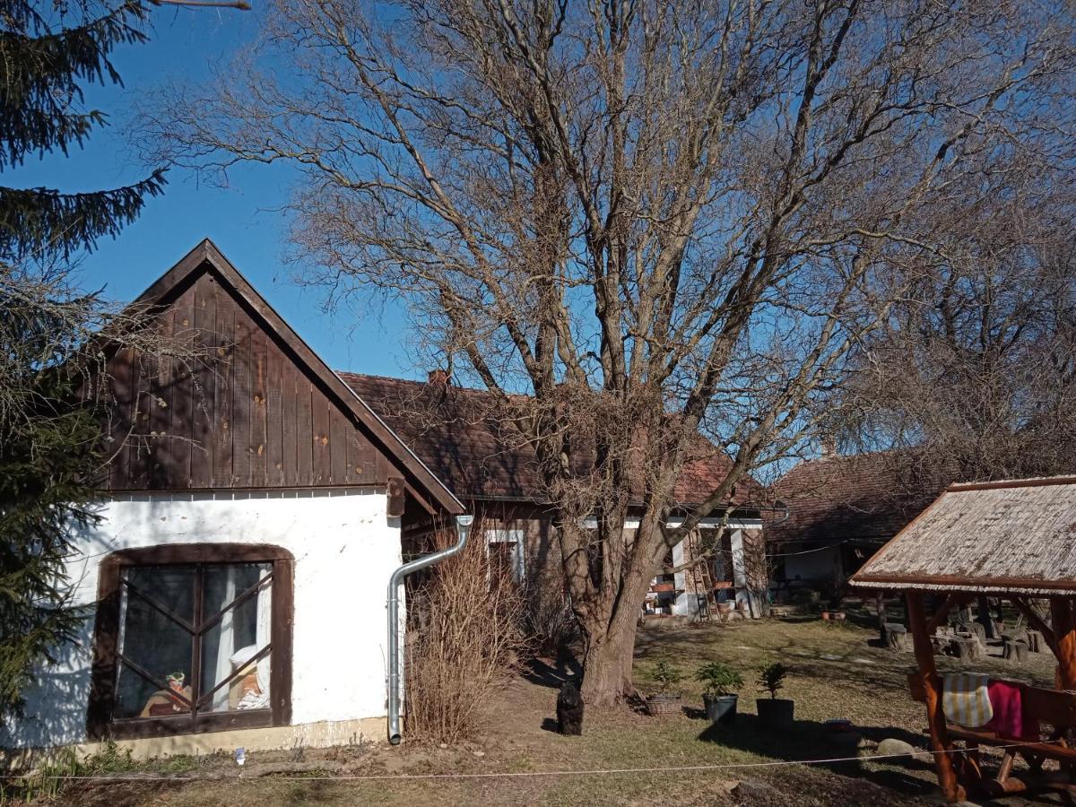 Fecskefeszek Vendeghaz Oriszentpeter Hotel Buitenkant foto